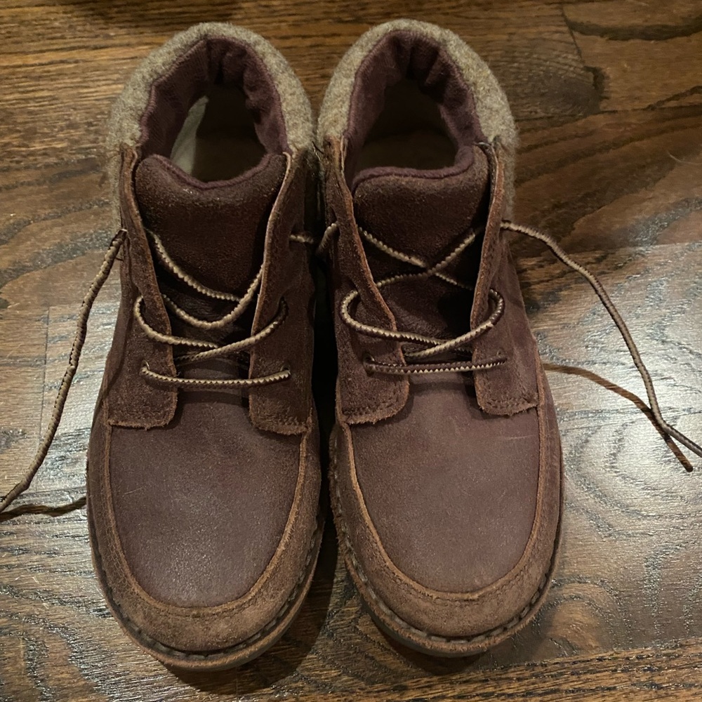 Ugg size 1 boots